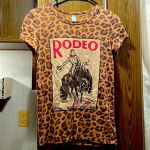 Women’s Graphic Tee